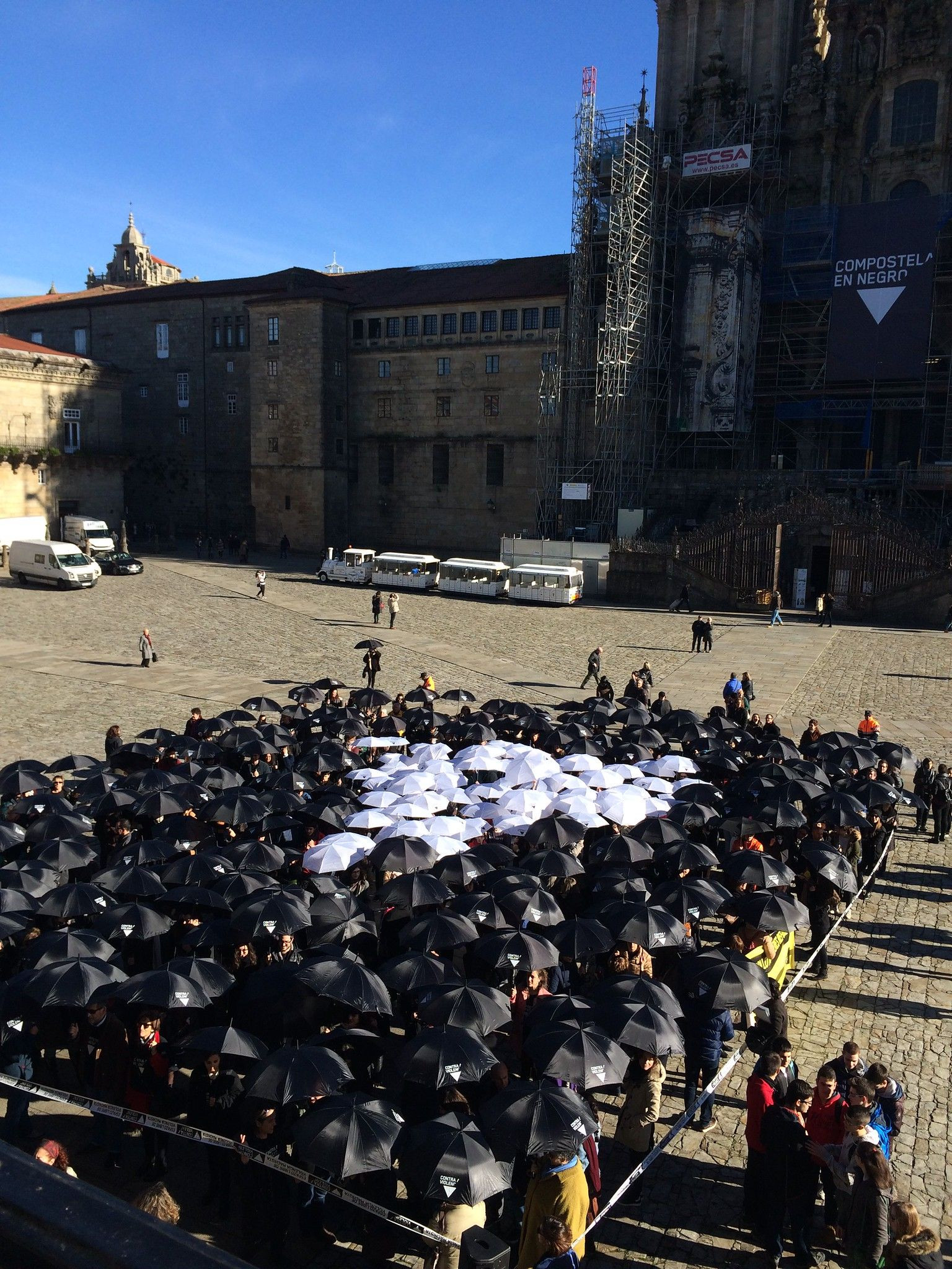 2015-En_negro_contra_as_violencias-Uqui_Permui-06