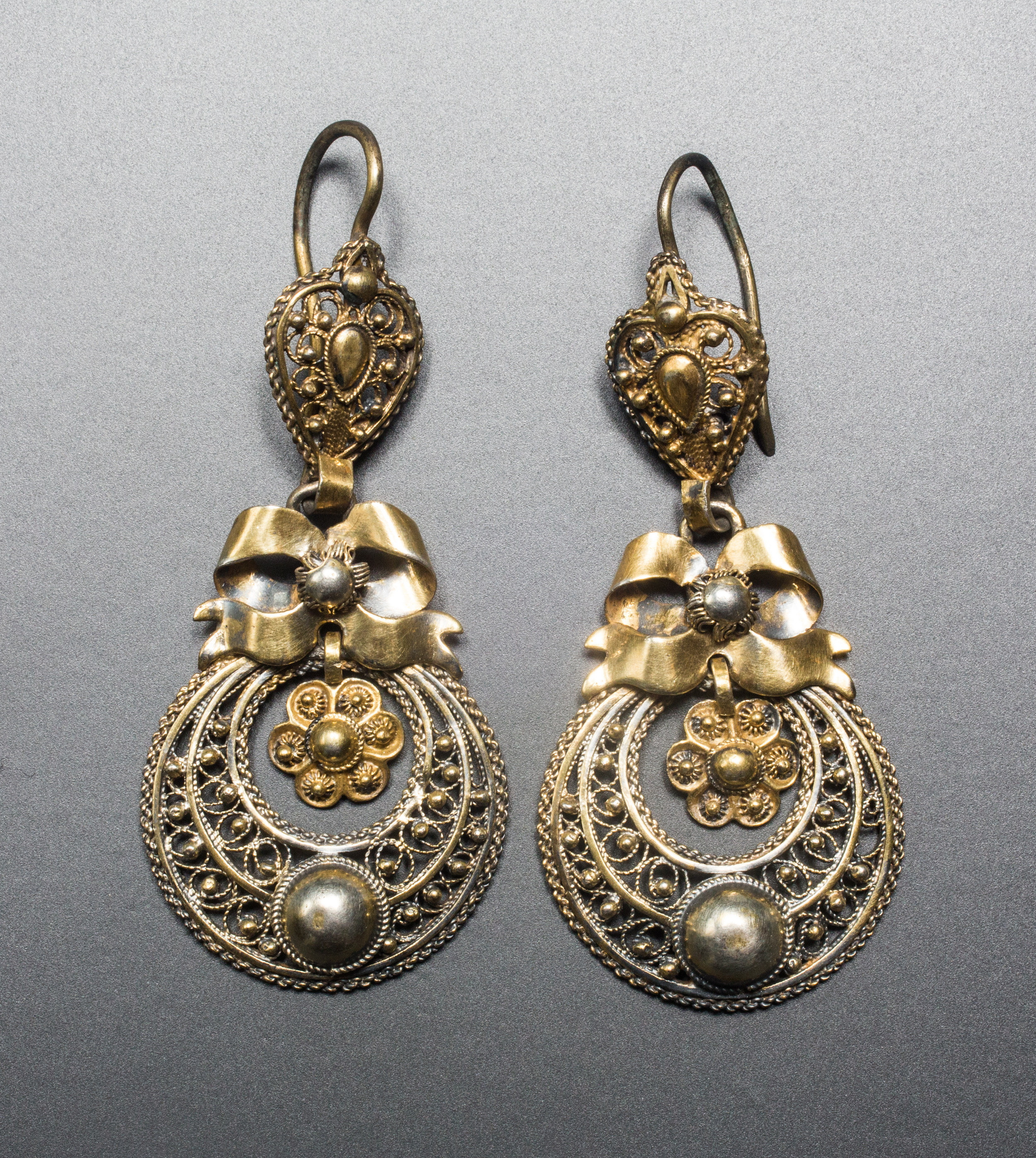 XVIII-brincos_raina_crecente_luar