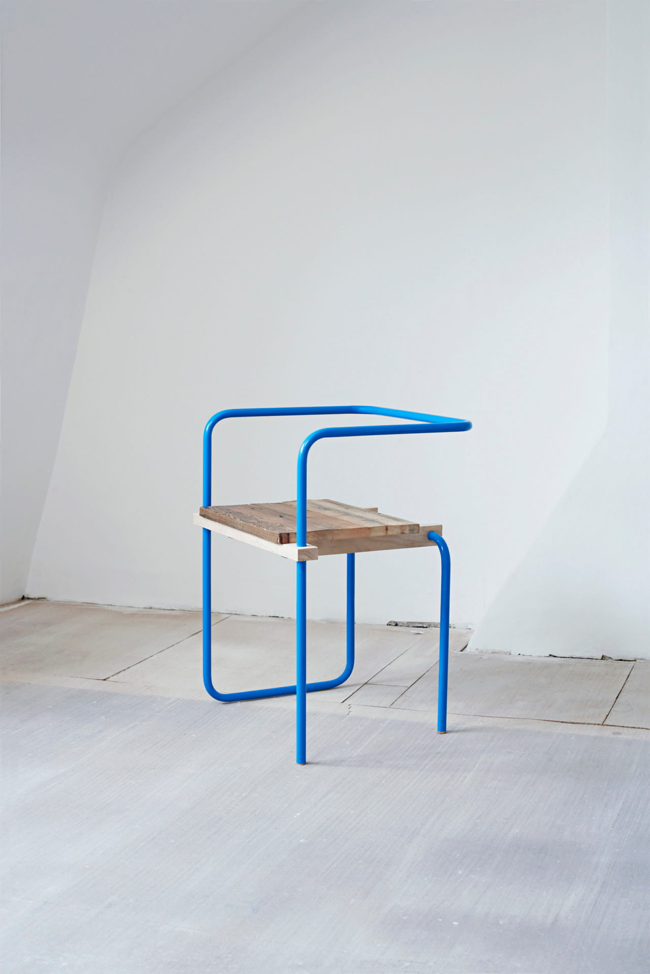 2009-V&A_Chairs-Tomas_Alonso_05