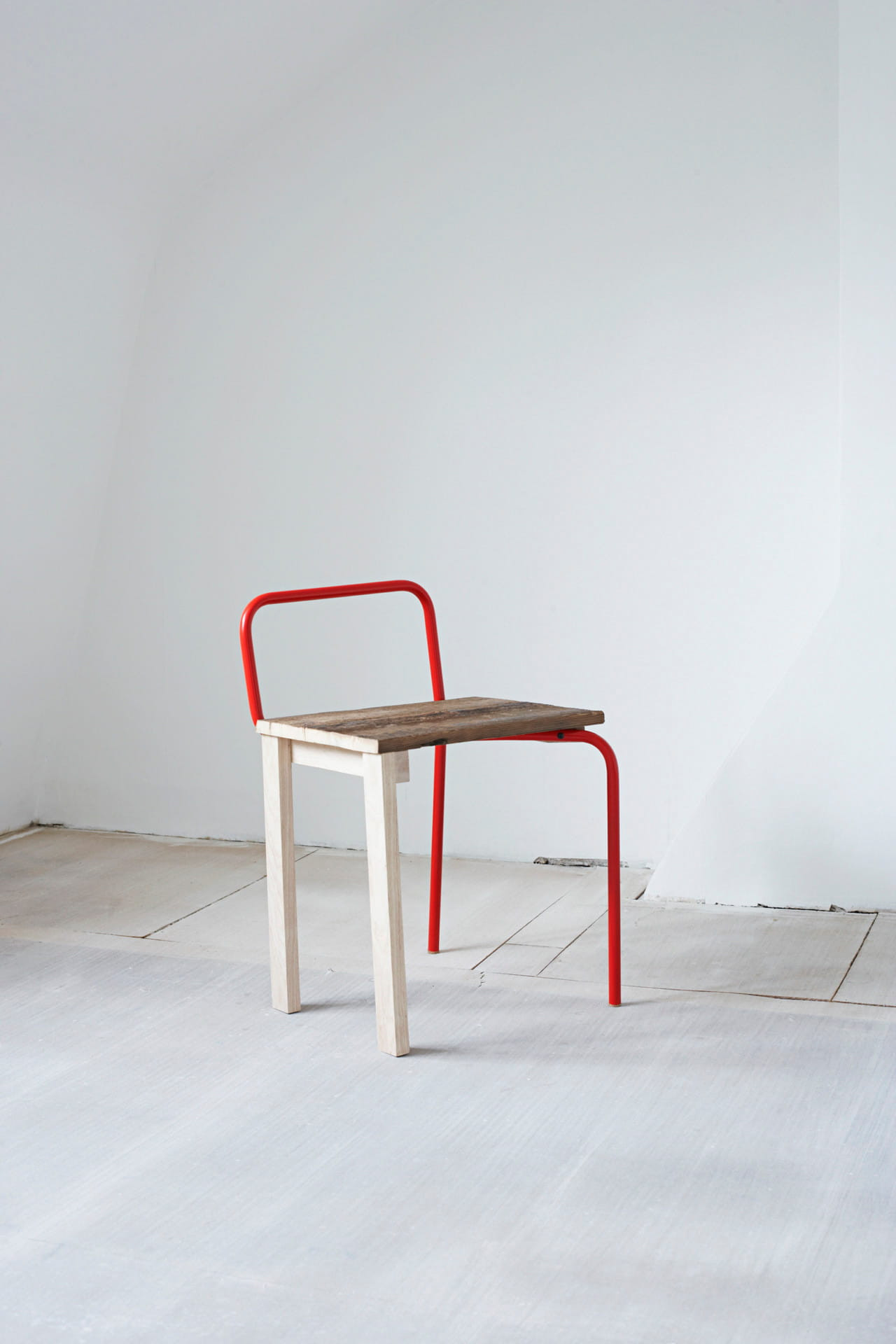 2009-V&A_Chairs-Tomas_Alonso_07